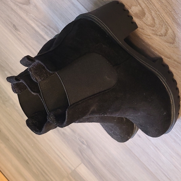 Chunky Black Boots, 6.5 (EUR 37) - Picture 3 of 6